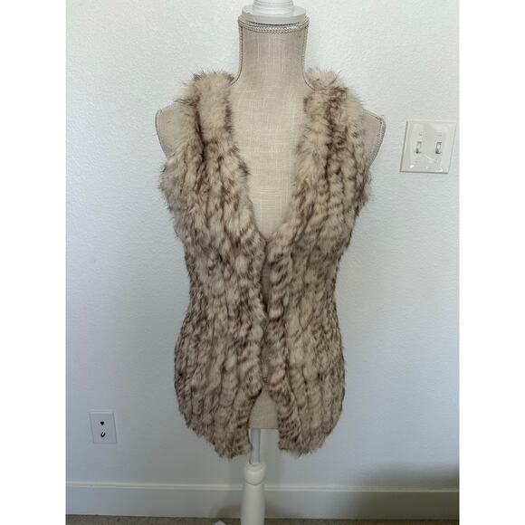 Elliatt Mollted Rabbit Fur Vest in Caramel and Cream - XS - Picture 5 of 6